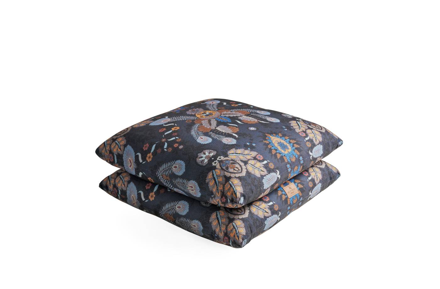 ETRO HOME INTERIORS_CUSHY_pouf_02_1.jpg
