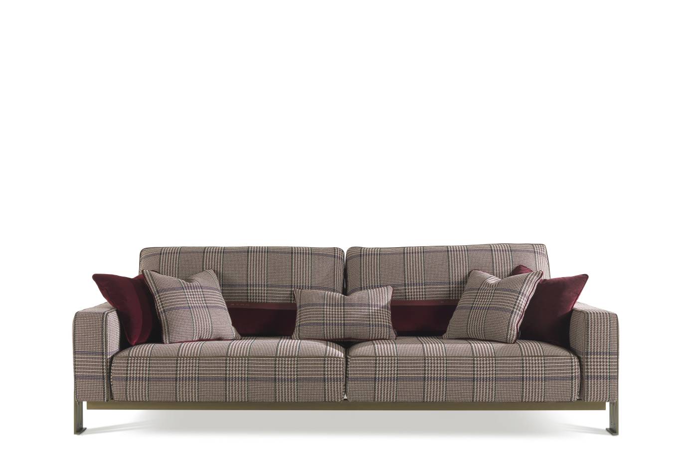 EHI_KLEE_3-seater-sofa_E.KLE.211.AEI_2018_01.jpg