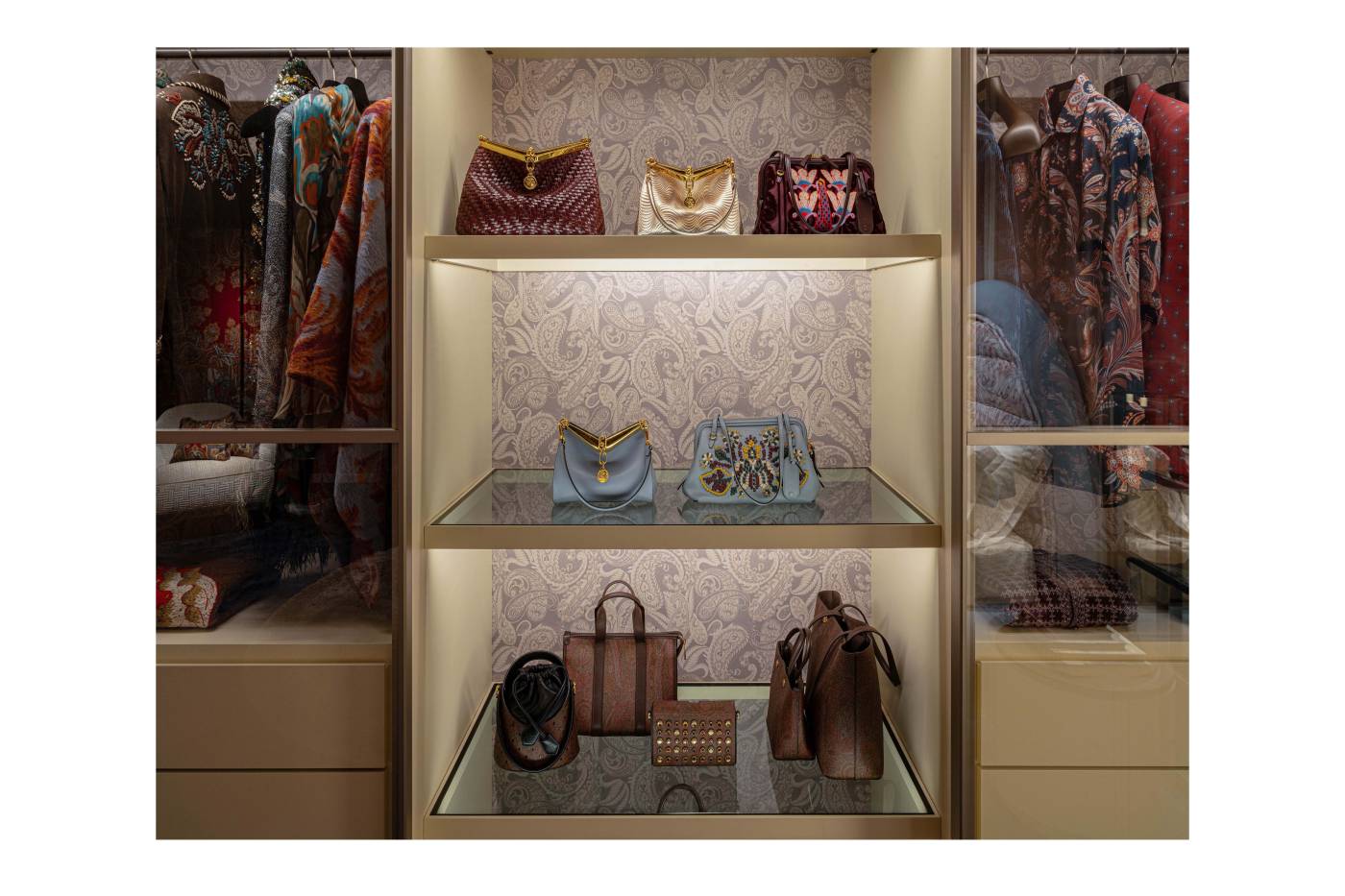 EHI_VESTIAIRE_wardrobe_T.VESNS02DXXXX_2026_02.jpg