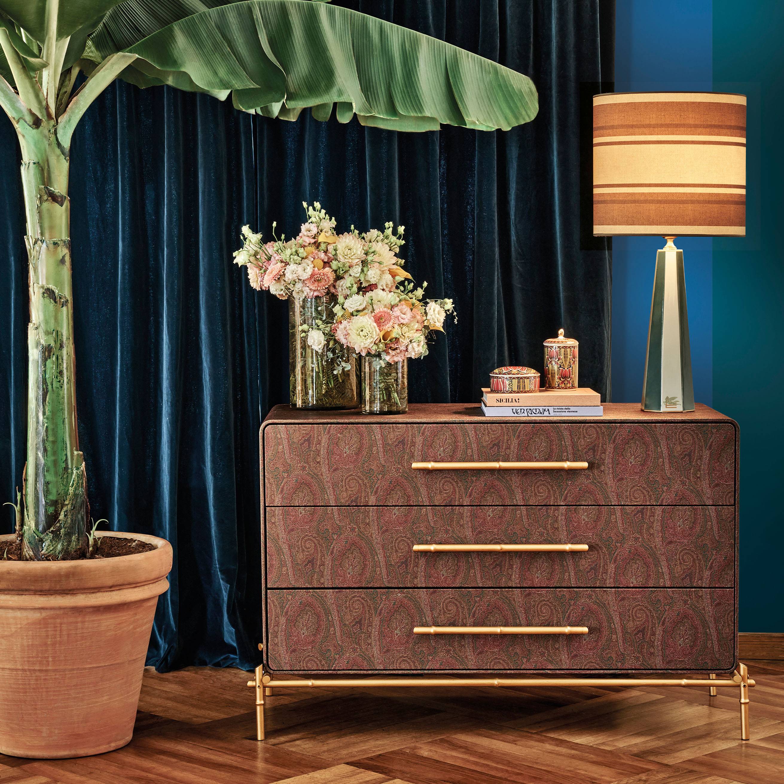 EHI_Living-Lore_Catalogue2025_28