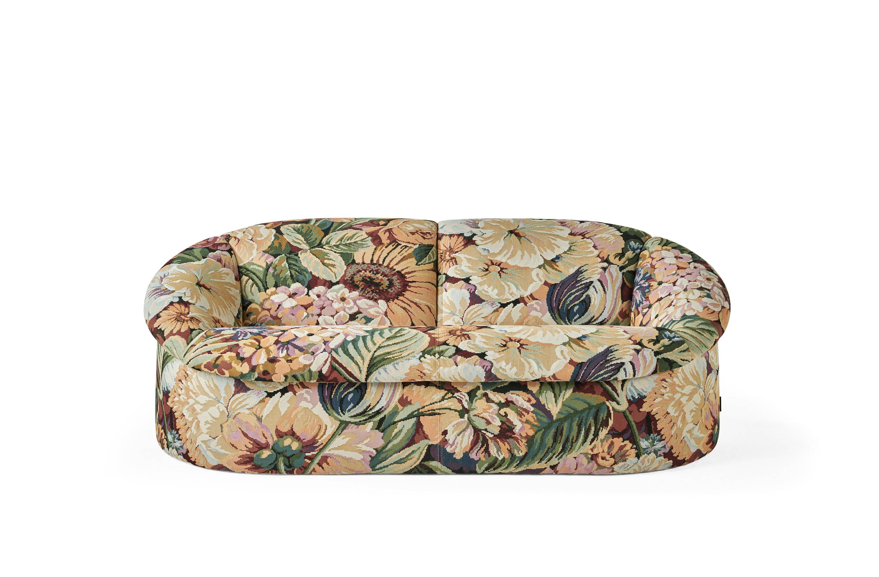 ETRO HOME INTERIORS_DAHLIA_loveseat_01.jpg