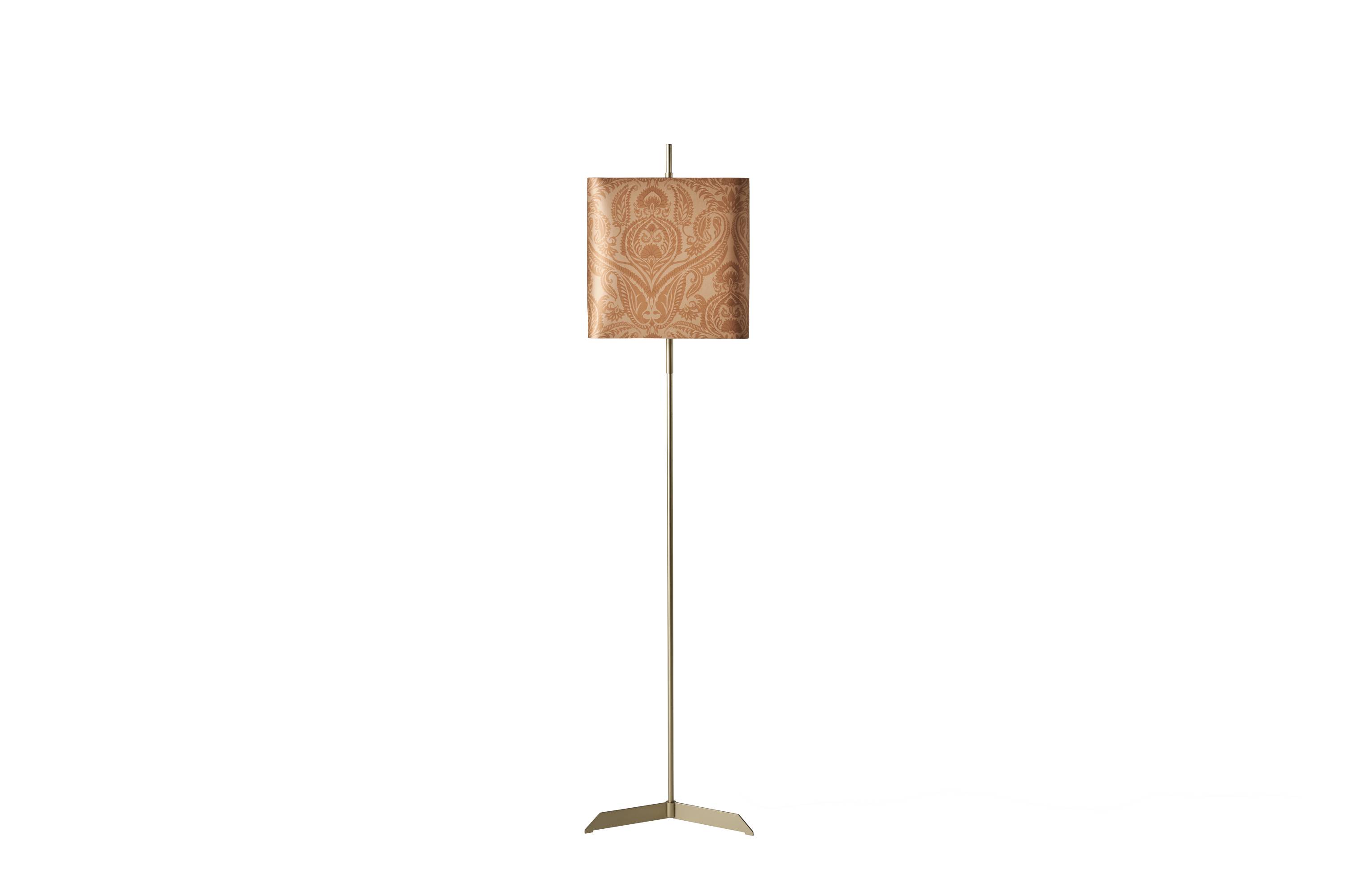 EHI_DICE_floor-lamp_T.DICLA01AMFBL_2024_05.jpg