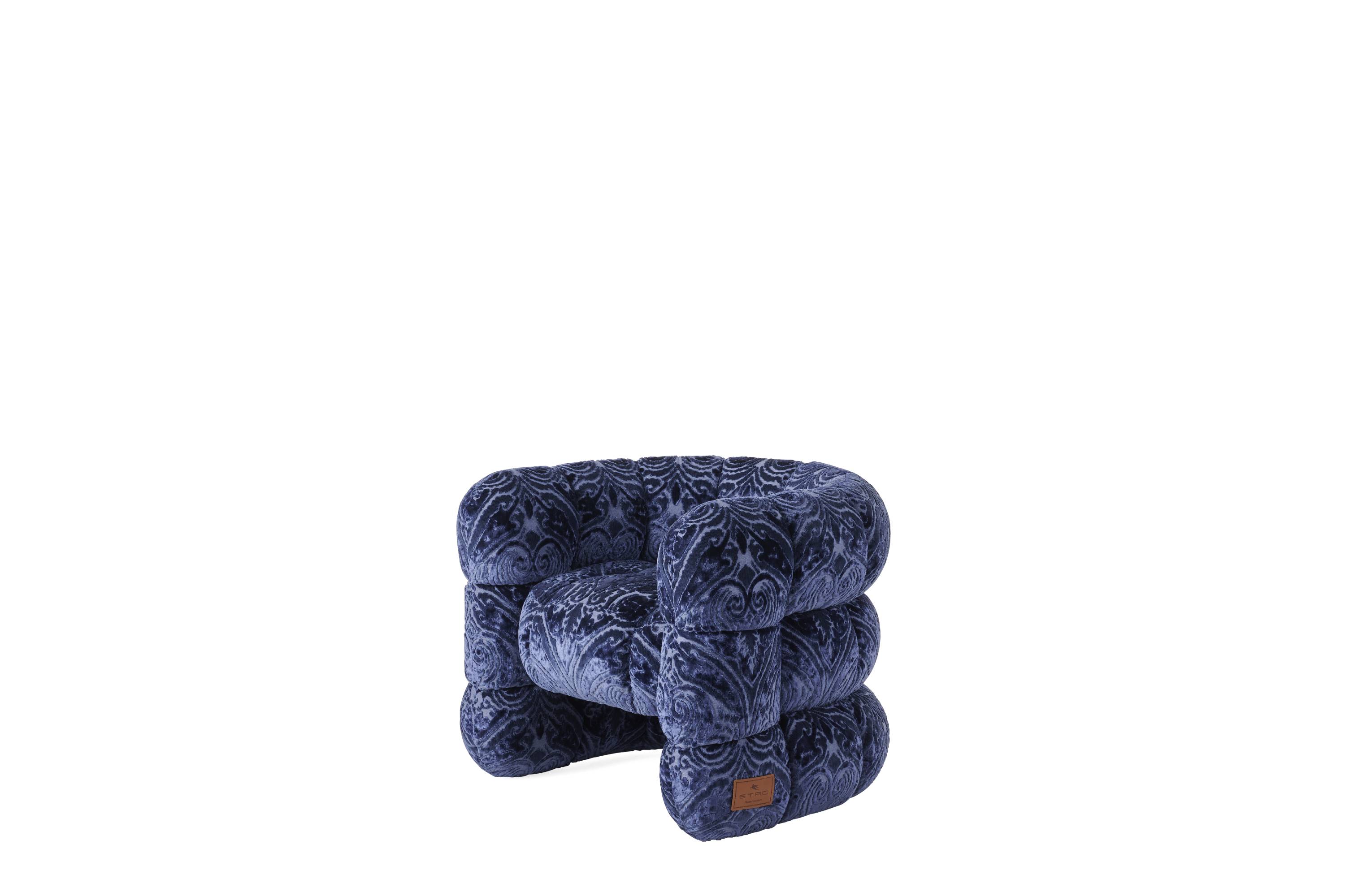 EHI_QUILTANA_small-armchair_T.QUISA01AFFBB_2025_02.jpg