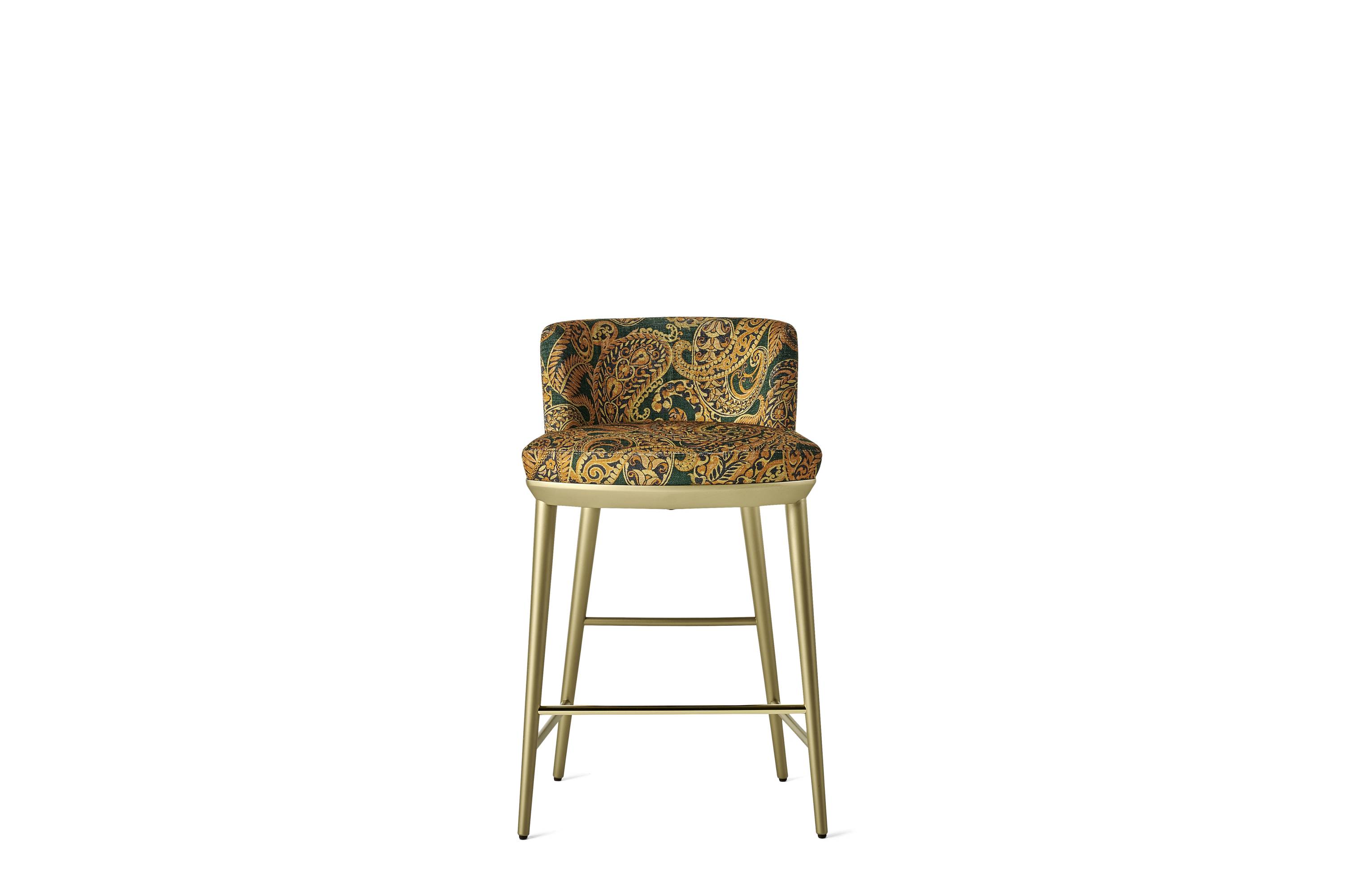 EHI_BARE_bar-stool_T.BARCH03AFWBC_2025_01.jpg