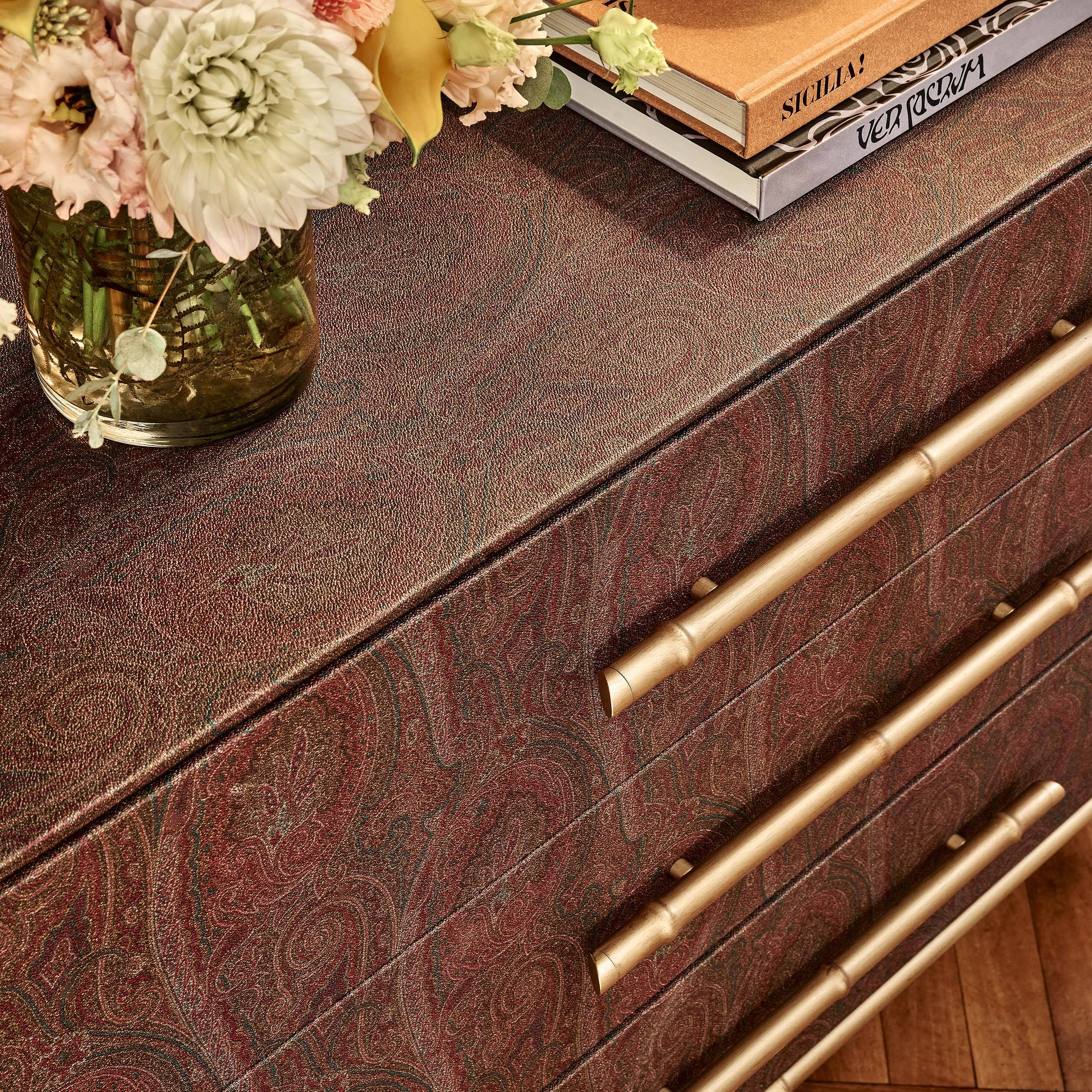 EHI_Living-Lore_Catalogue2025_29