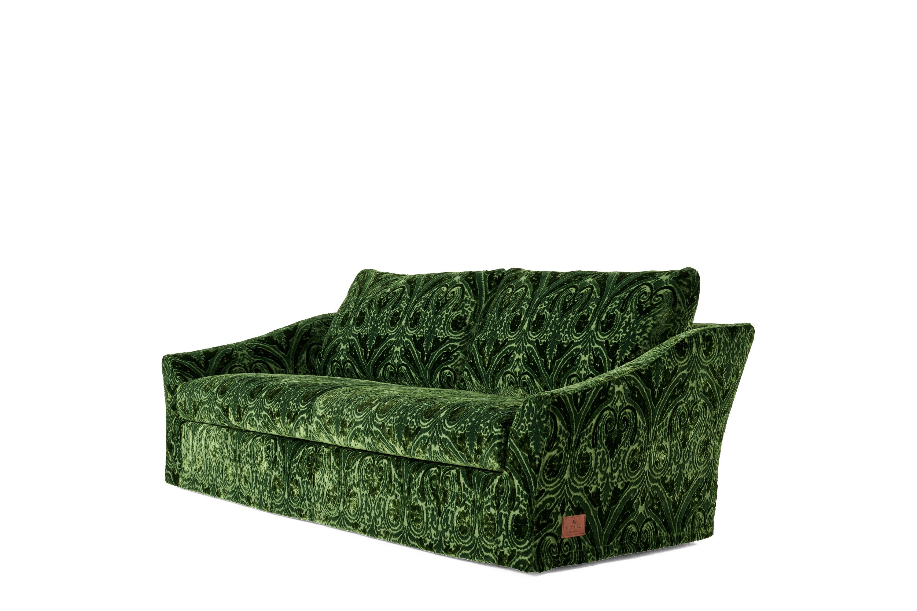 EHI_NEOCLASSIC_2-seater-sofa_T.NEOSA02AFFBB_2024_02.jpg