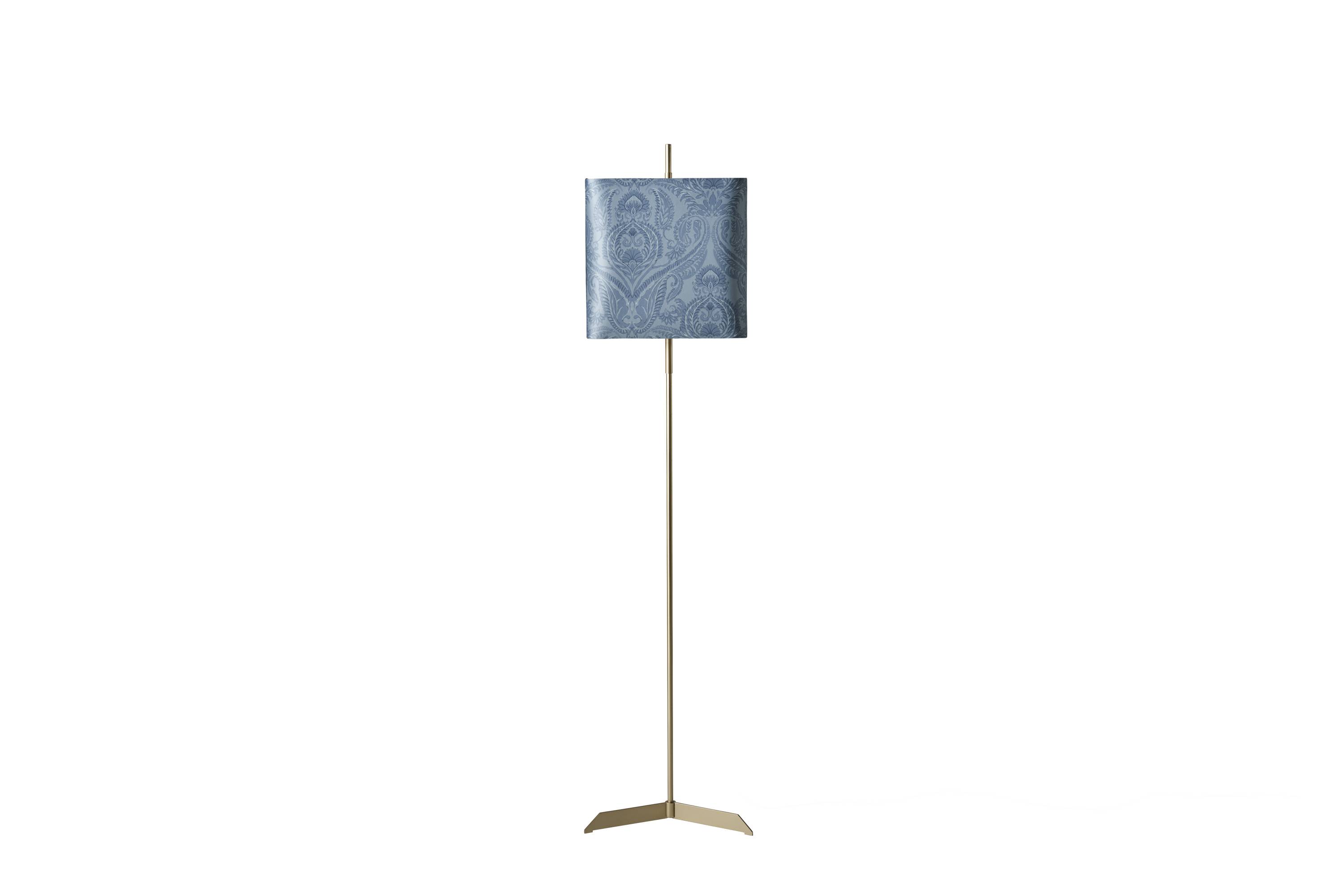 EHI_DICE_floor-lamp_T.DICLA01AMFBL_2024_07.jpg