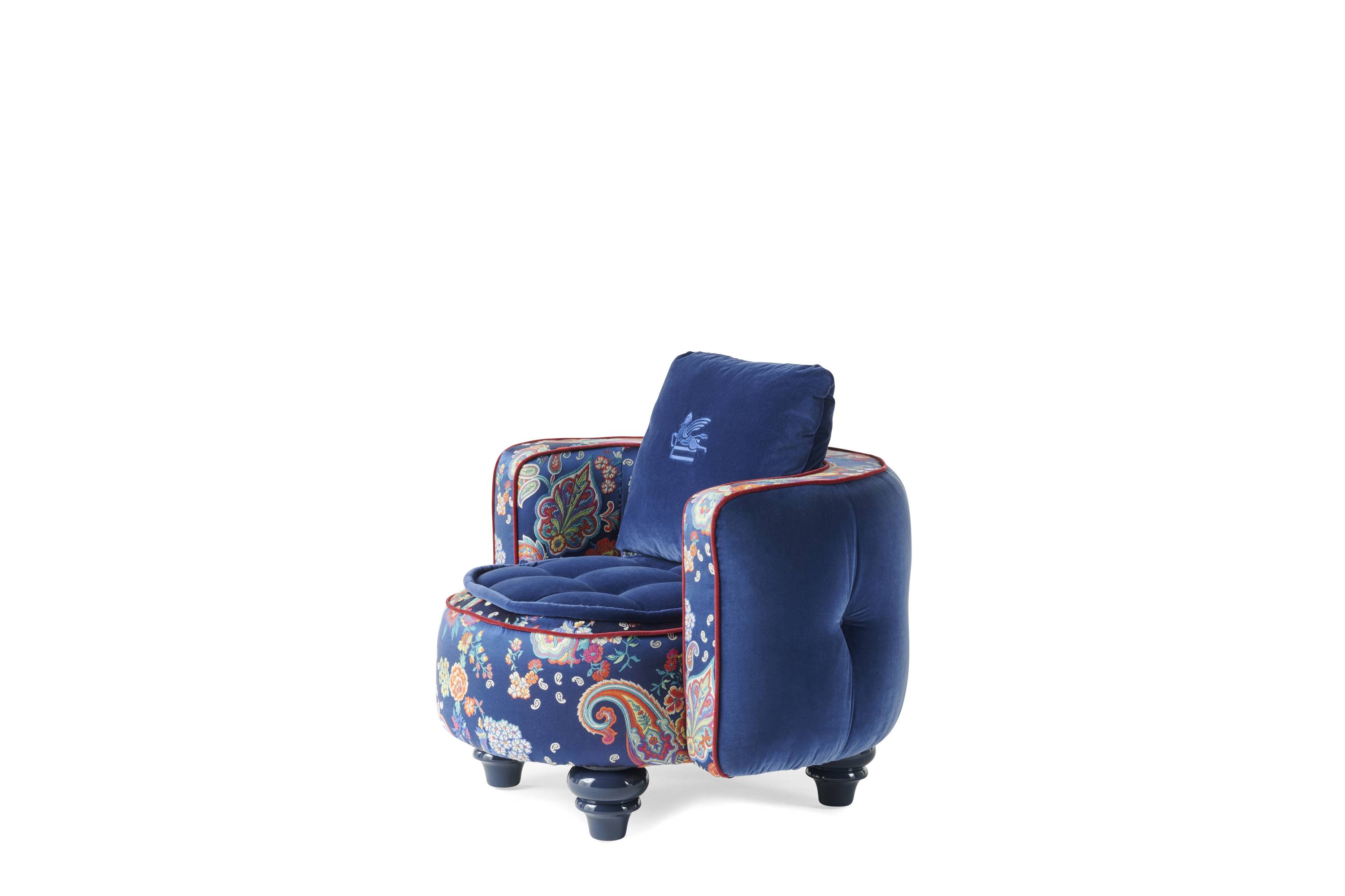 EHI_CARESSE_armchair_T.CAESA01BFFAD_2026_02.jpg