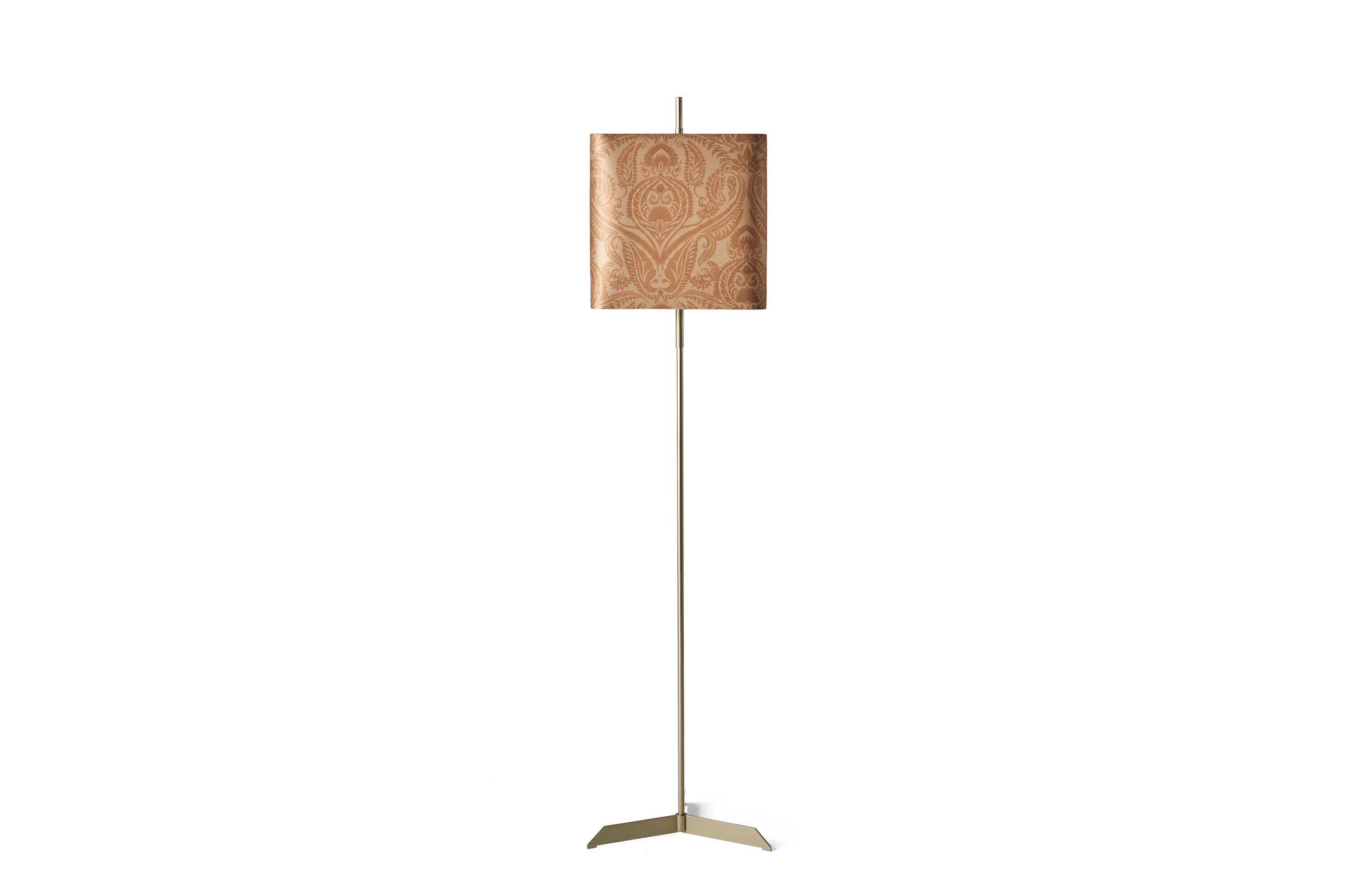 EHI_DICE_floor lamp_01.jpg