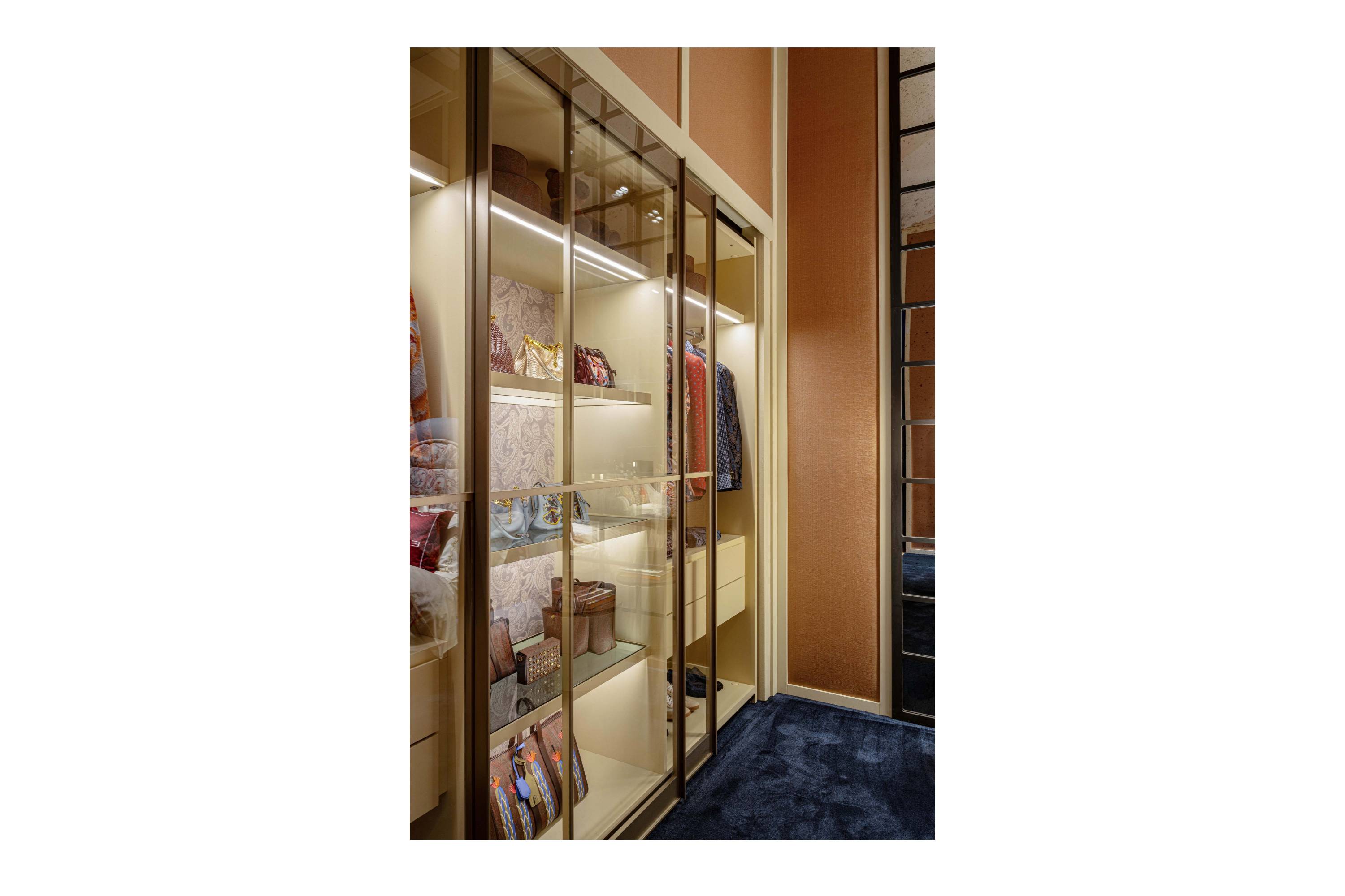 EHI_VESTIAIRE_wardrobe_T.VESNS02DXXXX_2026_03.jpg